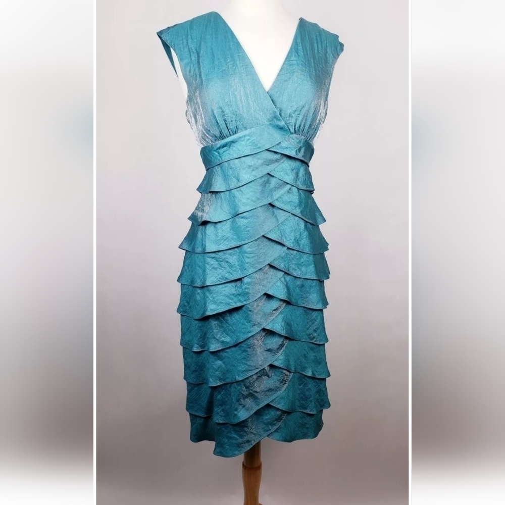 London Times Women Sheath Dress Size 8 Teal Green V-Neck Tiered Overlay Cocktail